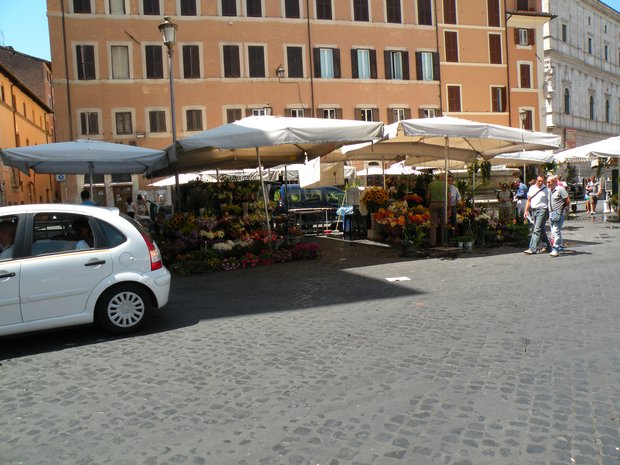  marchand de fleurs, place Campo de Fiori